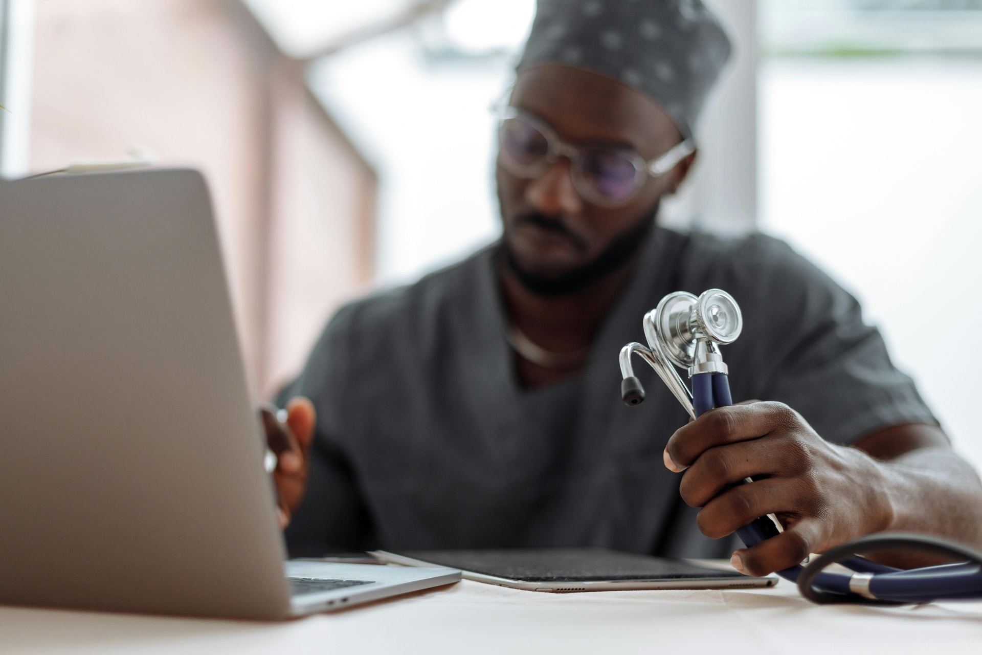 Why Traditional healthcare Recruitment Struggles to Meet Growing Demand